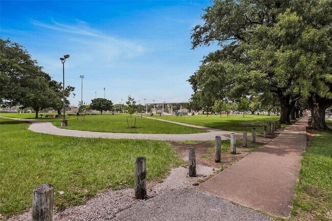 Building Photo - 4821 Rusk St