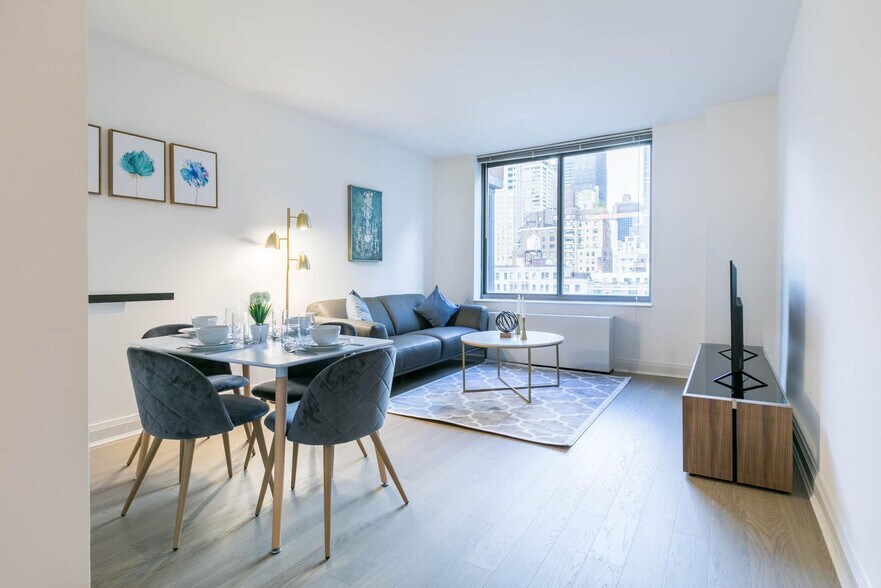 Building Photo - 47 E 33rd St