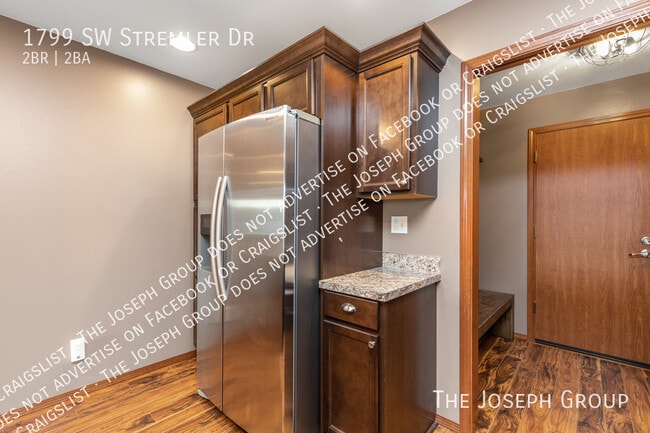 Building Photo - 1799 Stremler Dr