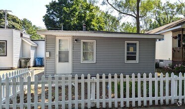 Building Photo - 1887 Fair Ave