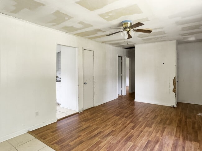Building Photo - 1137 Carter Rd