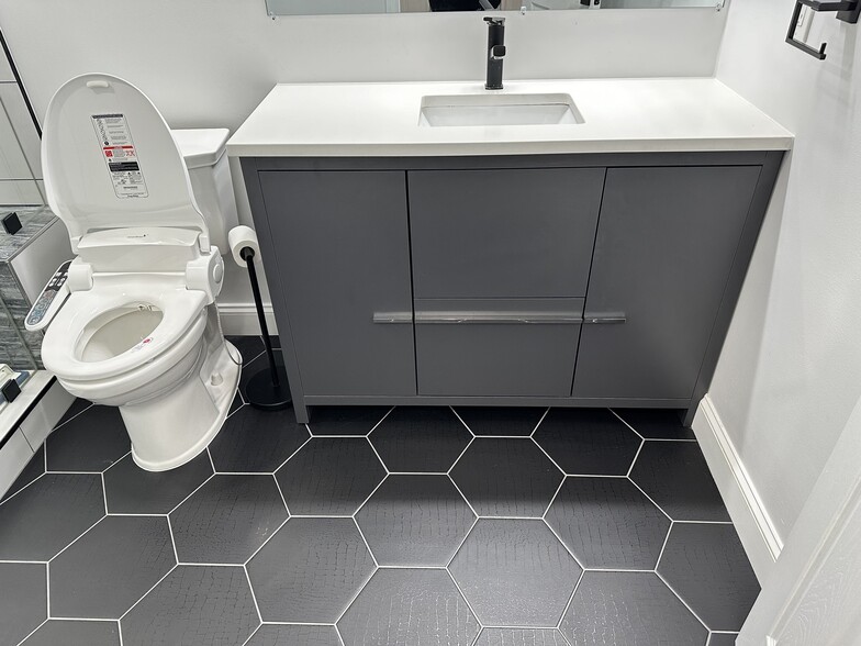 Building Photo - 1550 Northern Neck Dr