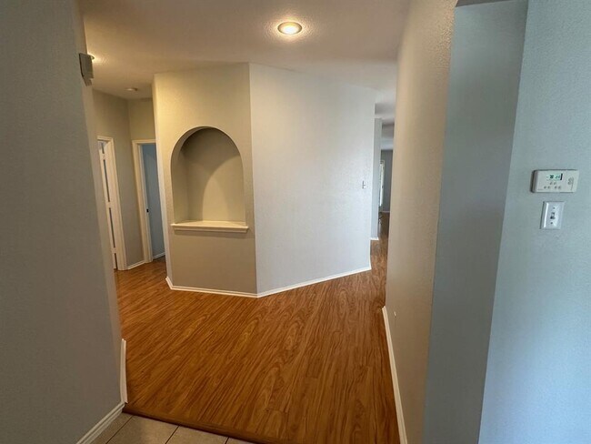 Building Photo - 3776 Castle Rock Dr