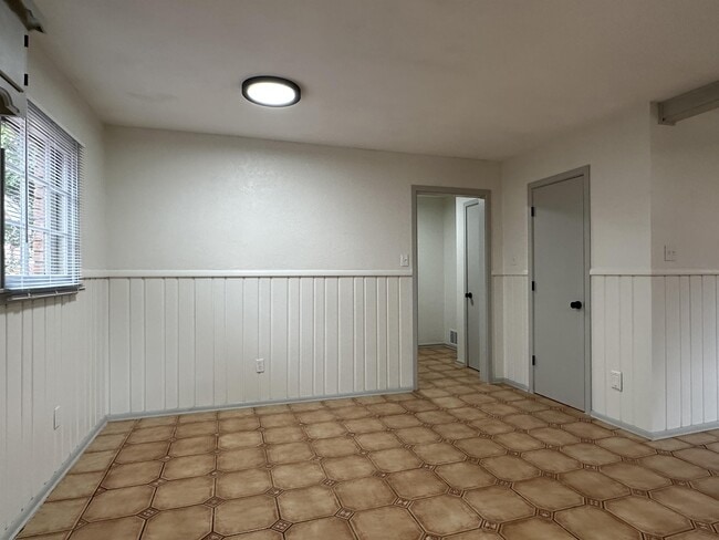 Building Photo - 3607 56th St