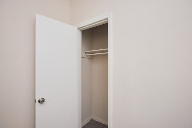 Building Photo - 2157 Lenox Rd NE