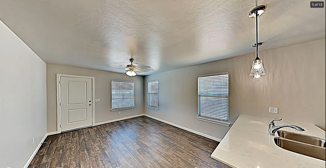 Building Photo - 405 Summit Ridge Dr