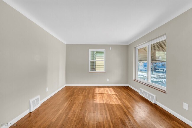 Building Photo - 27681 Lakeshore Blvd