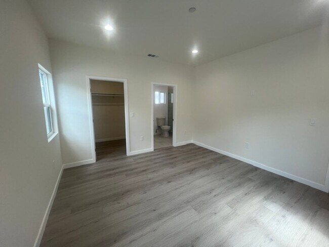 Building Photo - 7317-7321 Garden Grove Avenue