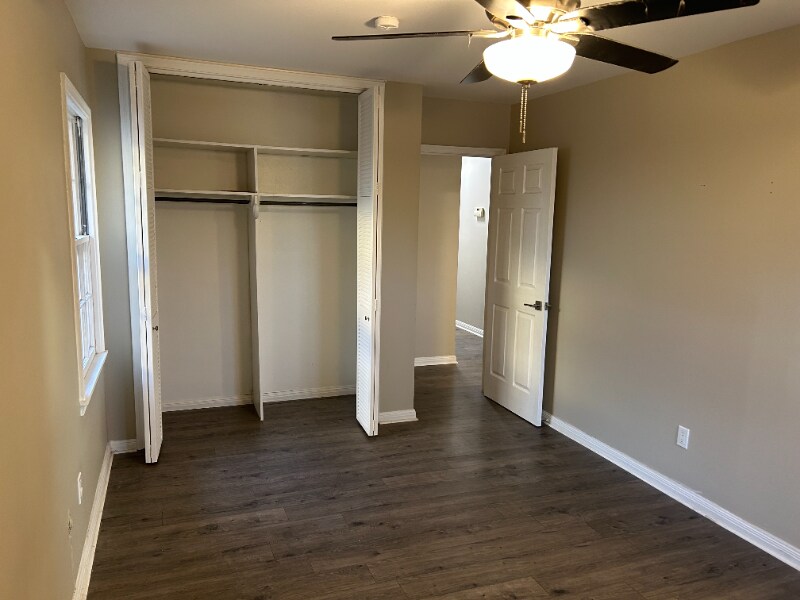 Building Photo - 5507 Floyd Ave