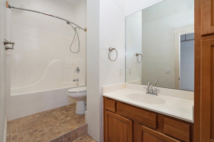 Building Photo - 312 S Campbell Ave