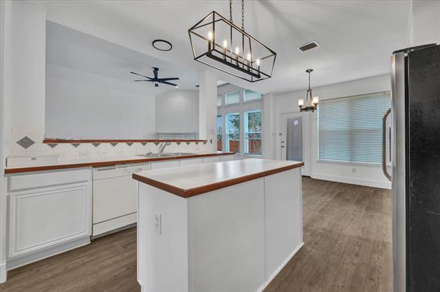 Building Photo - 3500 San Patricio Dr