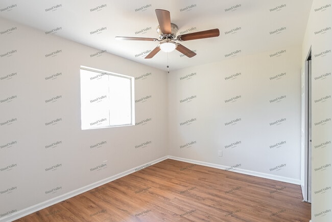 Building Photo - 2505 Netherton Dr