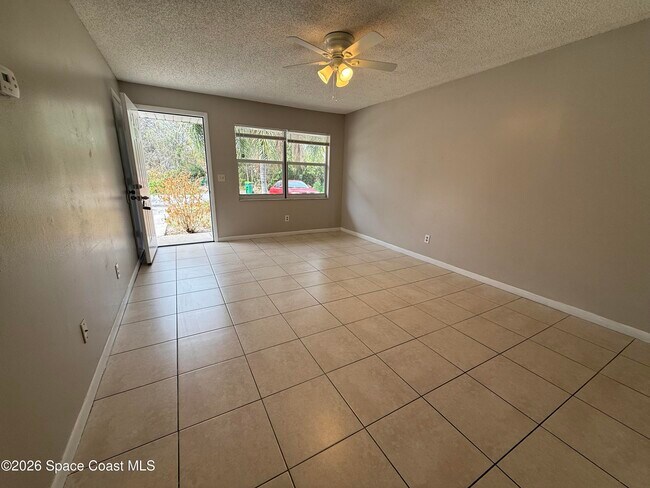 Building Photo - 324 Bay Ave