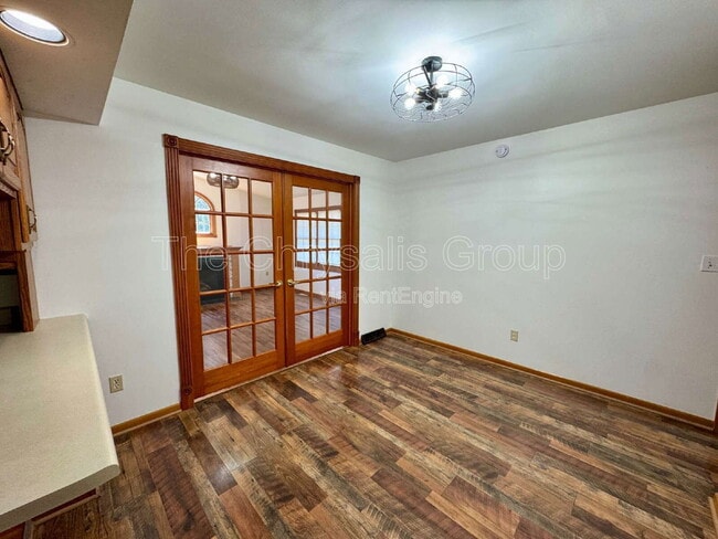 Building Photo - 814 14th St