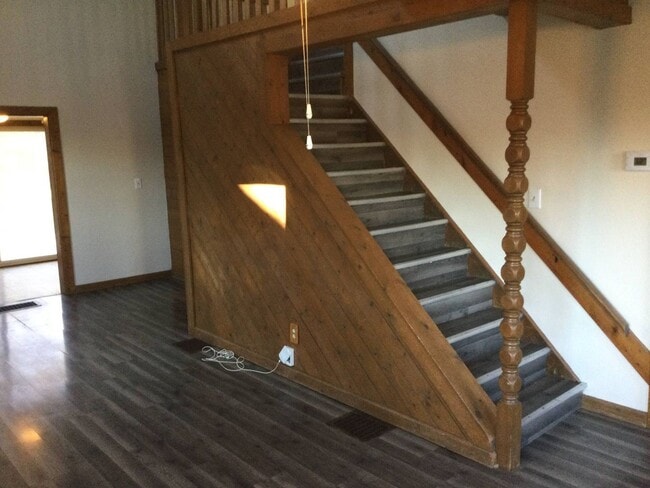 Building Photo - Charming 3-Bedroom Home with Back Deck & Central Air