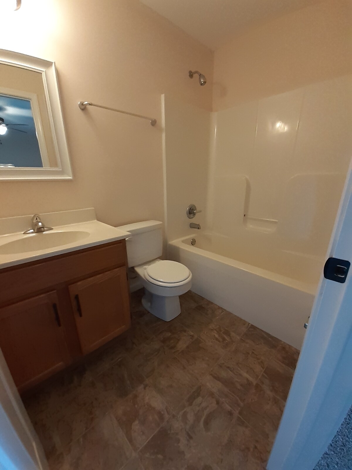 Building Photo - 632 High School St