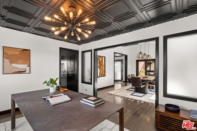 Building Photo - 28207 Laura La Plante Dr
