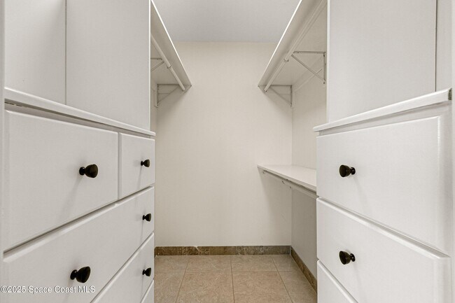 Building Photo - 115 Indian River Dr