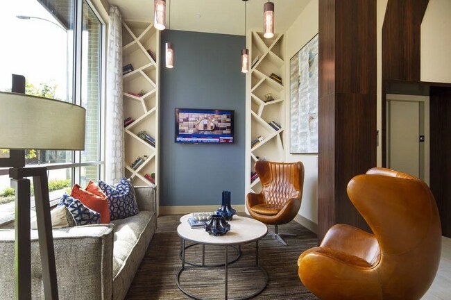 Building Photo - 1711 Caroline St