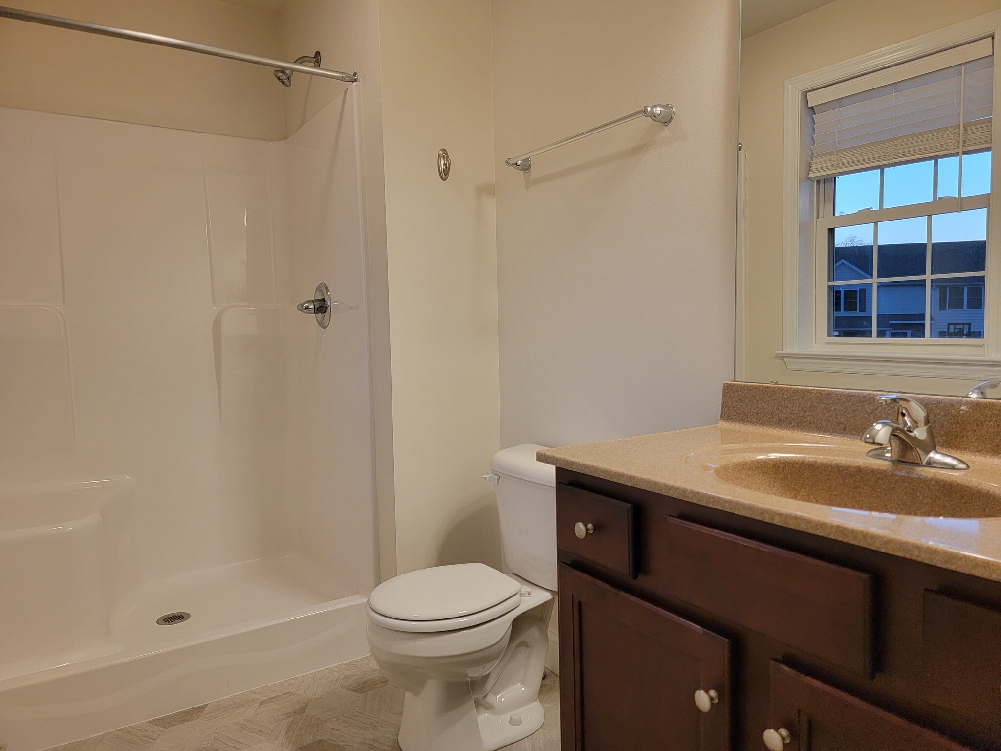 Building Photo - 143 Cedarwood Dr