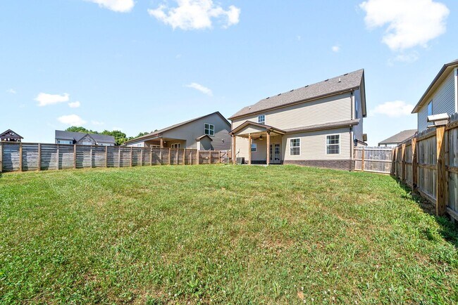 Building Photo - 205 Elwell Rd