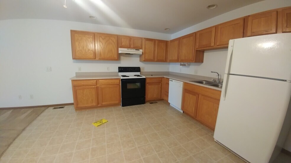 Building Photo - 5602 Valley View Dr