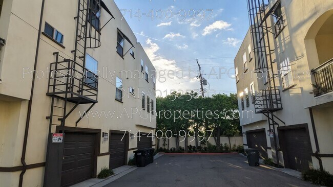 Building Photo - 9315 Alondra Blvd