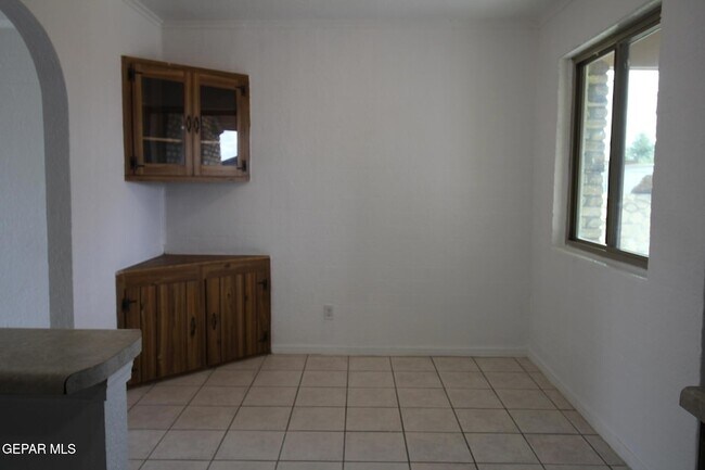 Building Photo - 906 Geronimo Dr