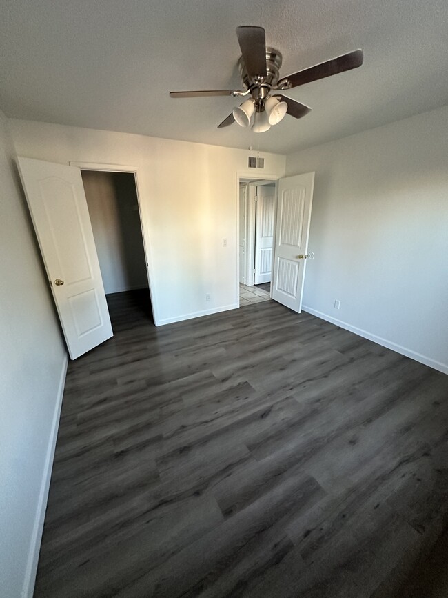 Main Bedroom - 826 W 9th St