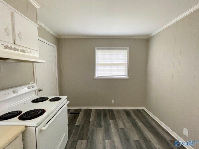 Building Photo - 4305 Barry St NW