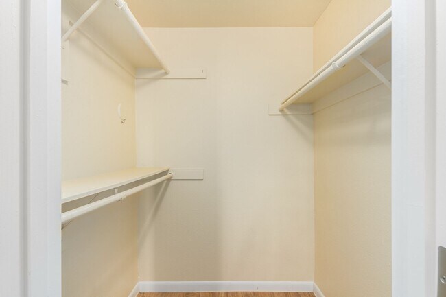 Building Photo - Remodeled 2-Bedroom, 2-Bath Condo in Prime Scottsdale Location