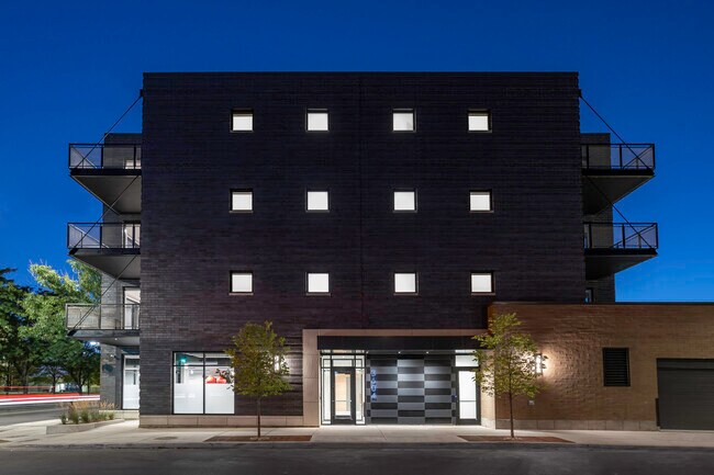 Building Photo - 3604 N Campbell Ave