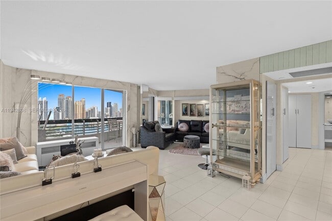 Building Photo - 19101 NE 36th Pl