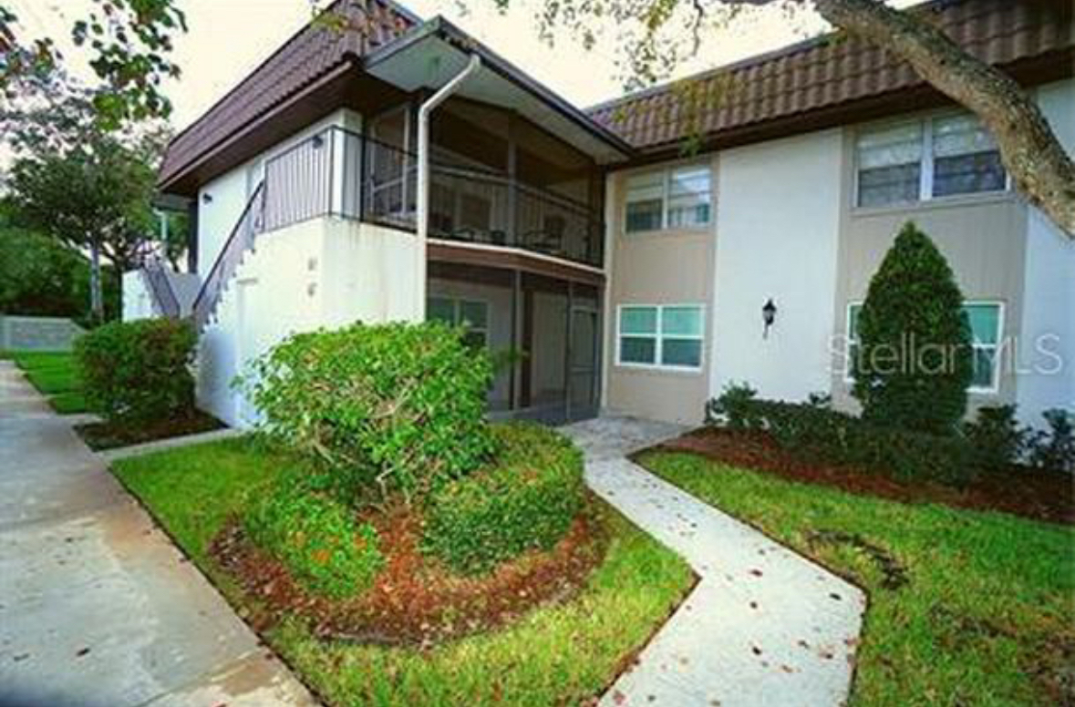 Building Photo - 67 Windtree Ln
