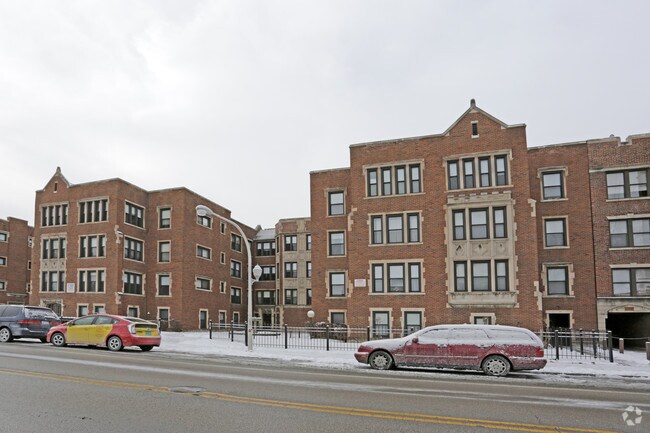 6838 S Jeffrey Blvd - 6838 S Jeffery Blvd