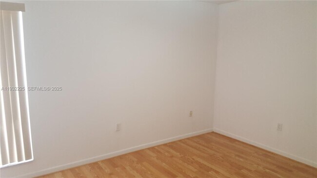 Building Photo - 11860 SW 92nd Ln