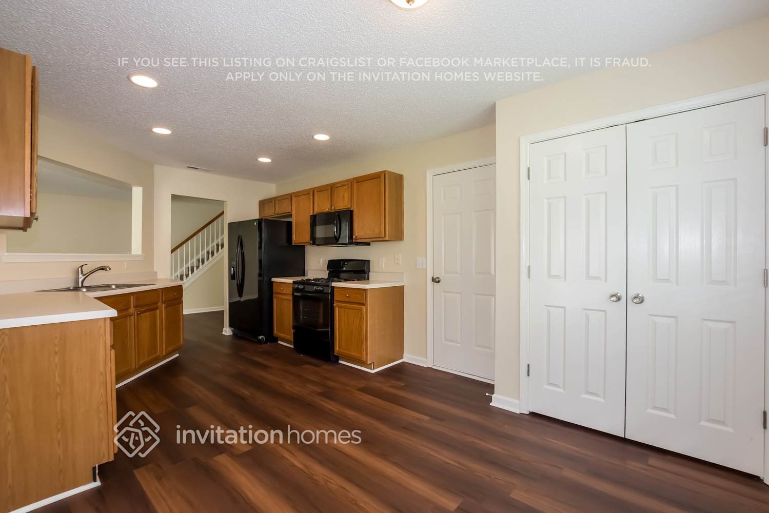 Building Photo - 10728 Glenluce Ave