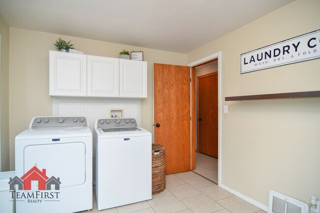 Building Photo - 1260 7th St