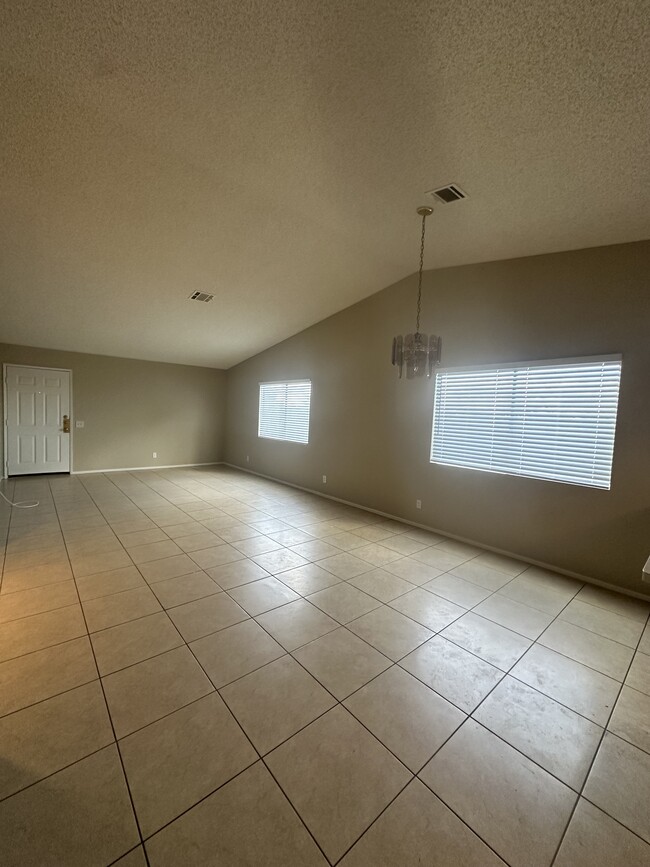 Building Photo - 41423 Adams St