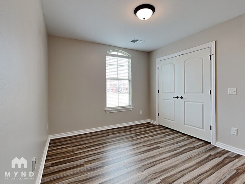 Building Photo - 13224 Brampton Way