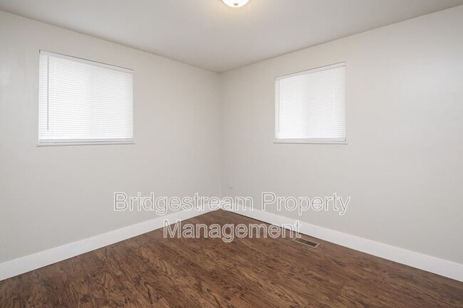 Building Photo - 5442 Lofino Ct
