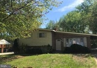 Building Photo - 6214 Claridge Rd