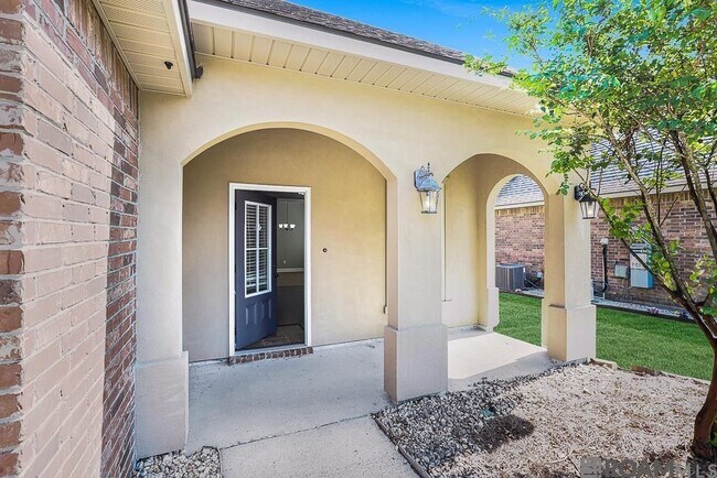 Building Photo - 16290 Timberstone Dr