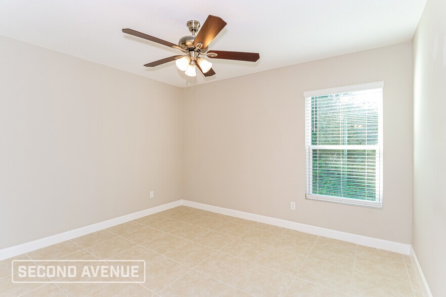 Building Photo - 1689 Waltz St SE