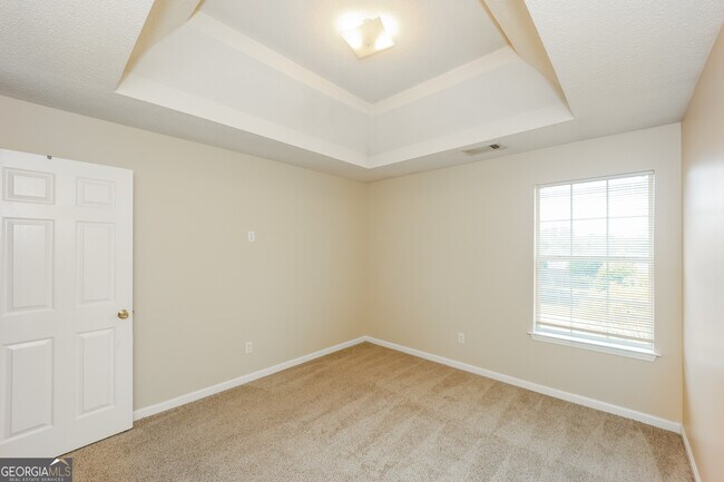 Building Photo - 6779 Foxfire Pl