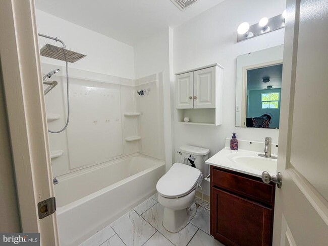 Building Photo - 18133 Scenic Creek Ln