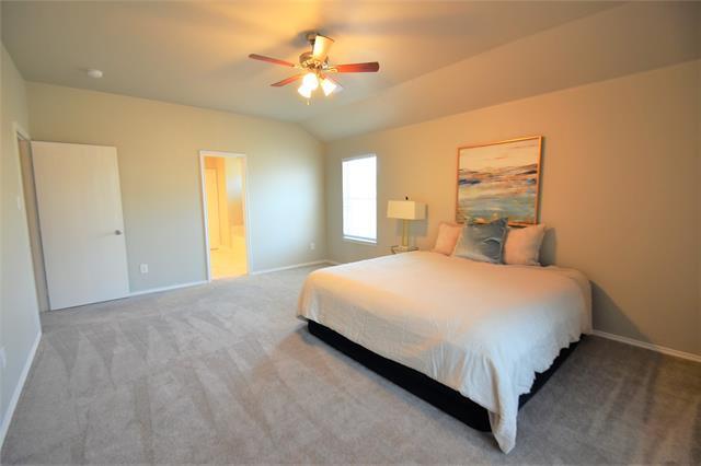 Building Photo - 9328 Warren Dr