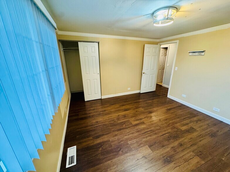 Building Photo - 3023 Wakefield Dr