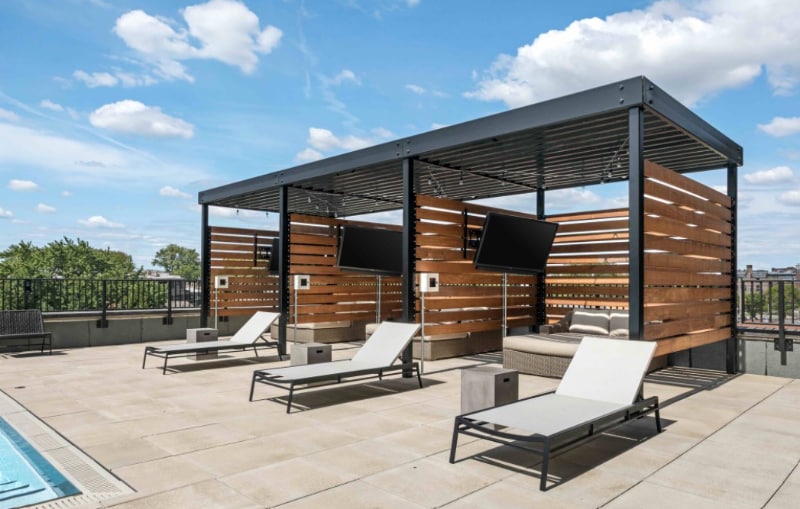 Building Photo - 2477 N Milwaukee Ave