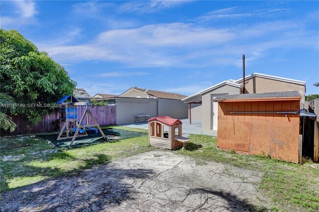 Building Photo - 11854 SW 210th St